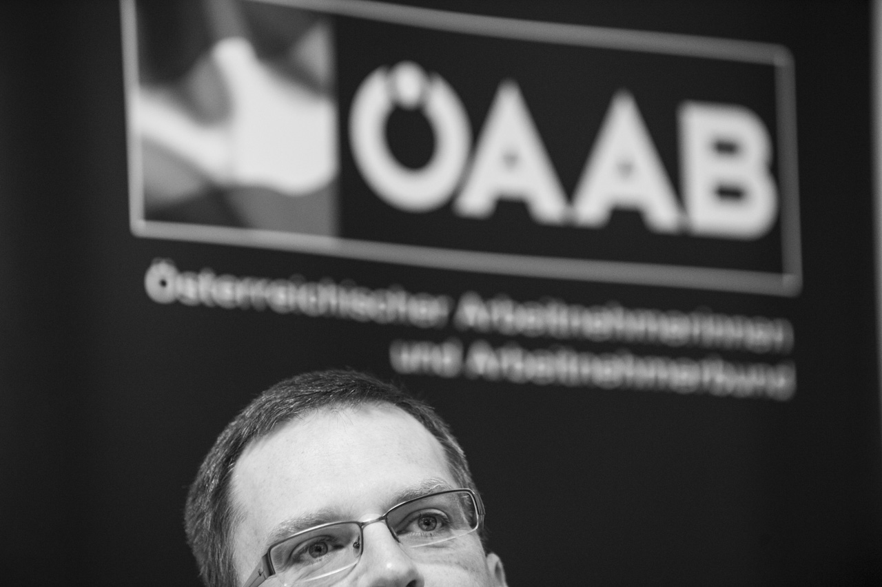 18.11.2014, Wien: August Wöginger im 2. Stock der ÖVP Parteizentrale.