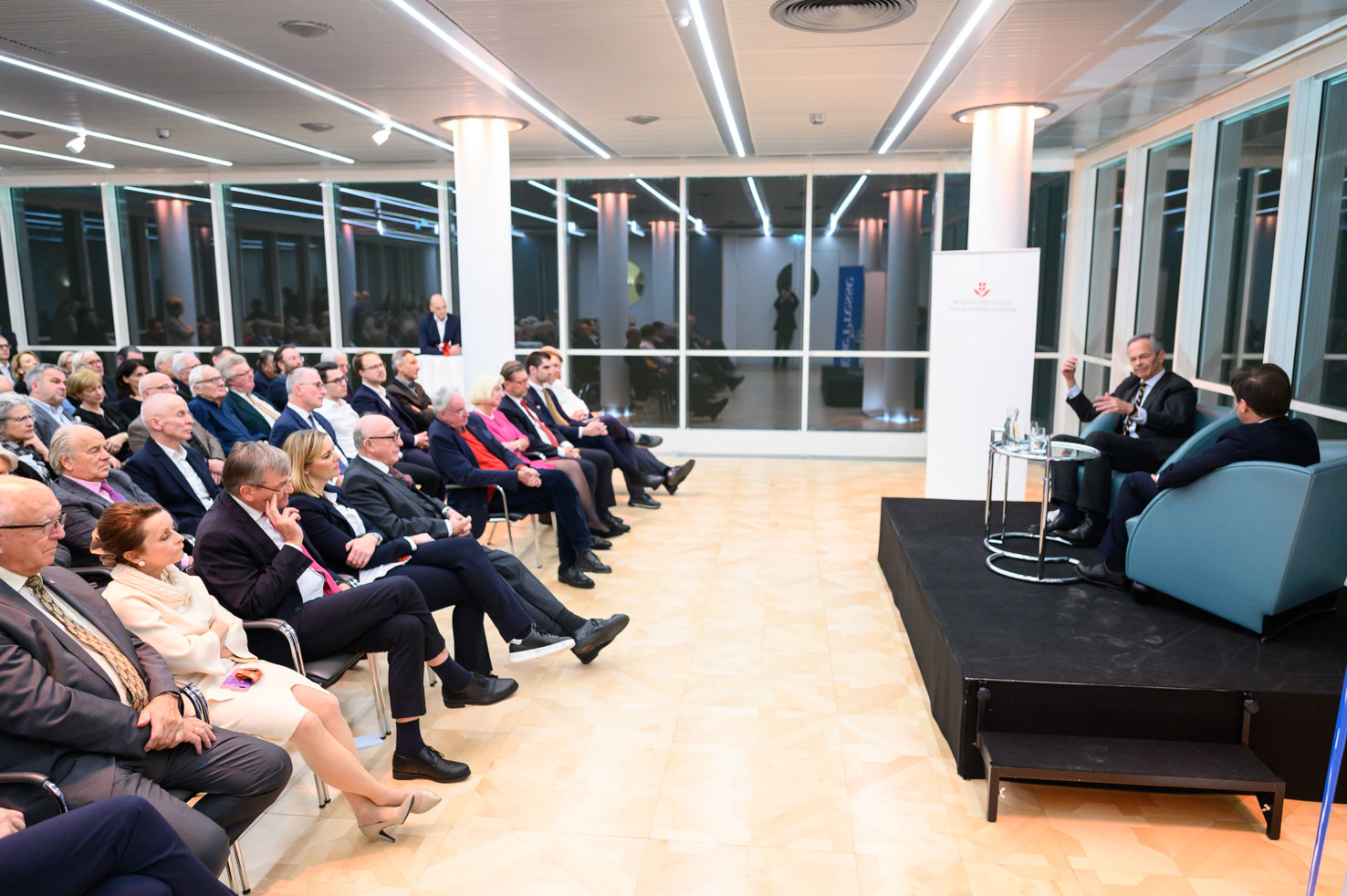 16.12.2019, Wien: Andreas Treichl und Rainer Nowak im Ringturm.